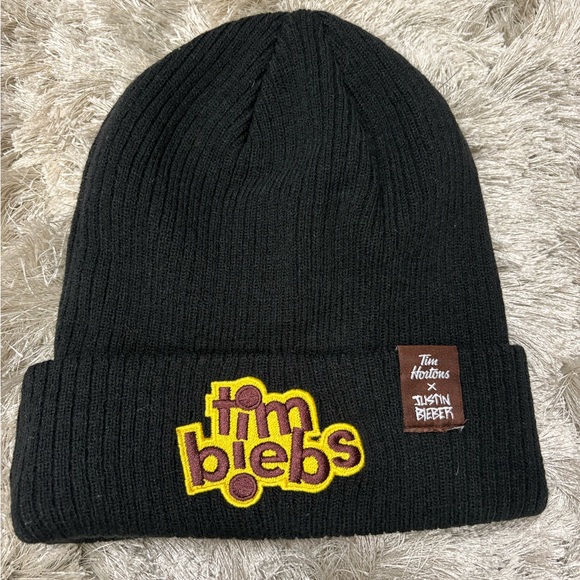 Selling Tim Biebs toque and tote(NWT) - Picture 2 of 3